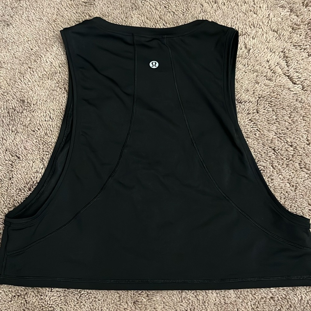 SOLD Lululemon Muscle Love Crop Tank, size 6